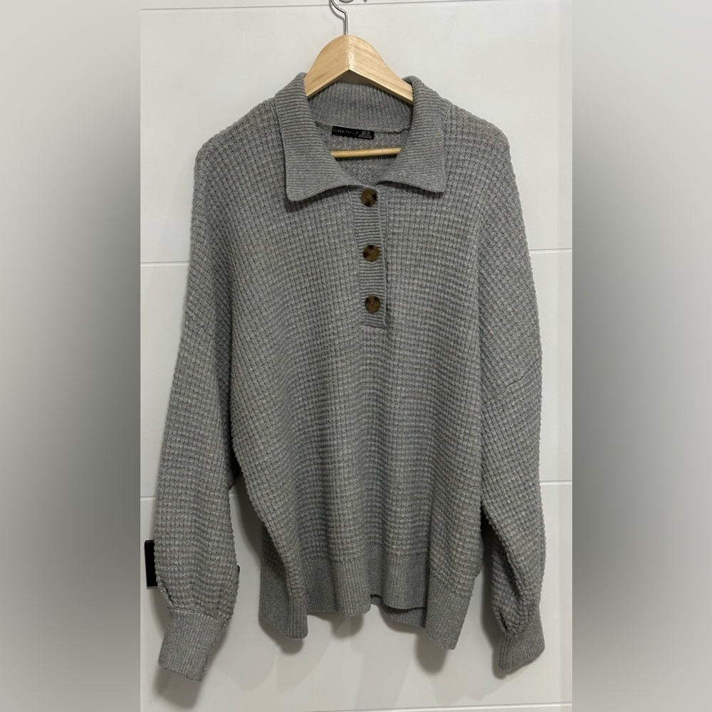 Black Tape: Women’s Sweater (pit to pit approx 30in)